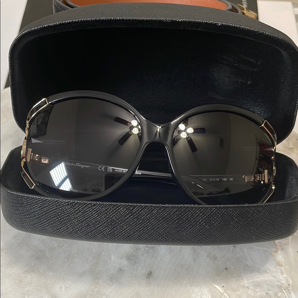 Authentic Salvatore Ferragamo SF600 Black and Gold Sunglasses - Picture 12 of 13